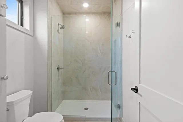 $739,900 | 393 Farmhouse Lane, Combined Locks, WI 54113