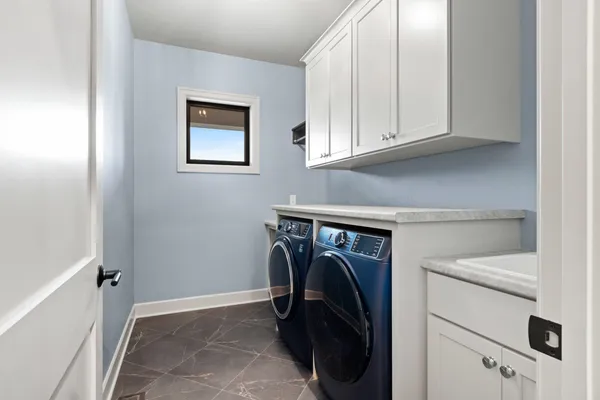 $739,900 | 393 Farmhouse Lane, Combined Locks, WI 54113