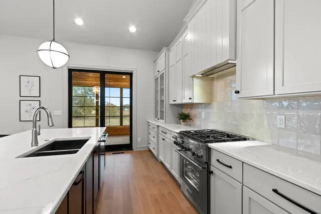 $739,900 | 393 Farmhouse Lane, Combined Locks, WI 54113