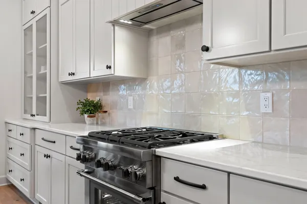 $739,900 | 393 Farmhouse Lane, Combined Locks, WI 54113