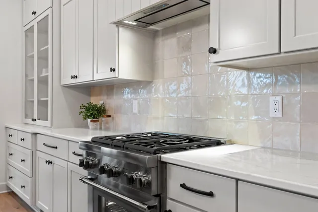 $739,900 | 393 Farmhouse Lane, Combined Locks, WI 54113