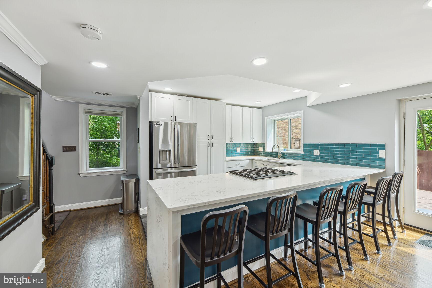 5015 V Street Northwest Washington, DC 20007 - Photo 3 of 32