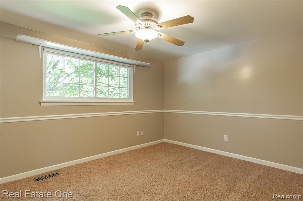 32601 West 13 Mile Road Farmington Hills, MI 48334 - Photo 33 of 53