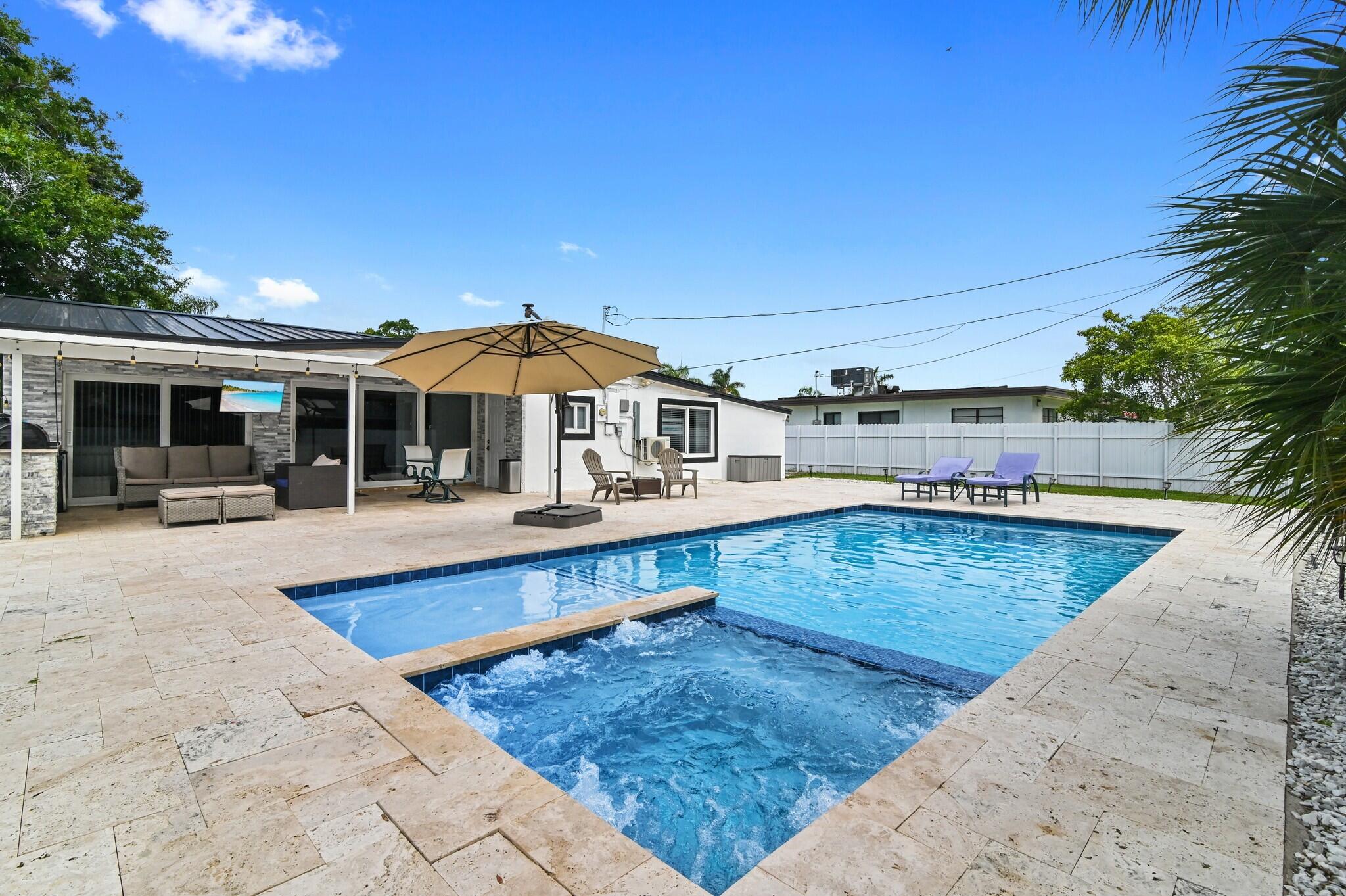 124 Davis Road Palm Springs, FL 33461 - Photo 36 of 44 00039 - 124 Davis Rd