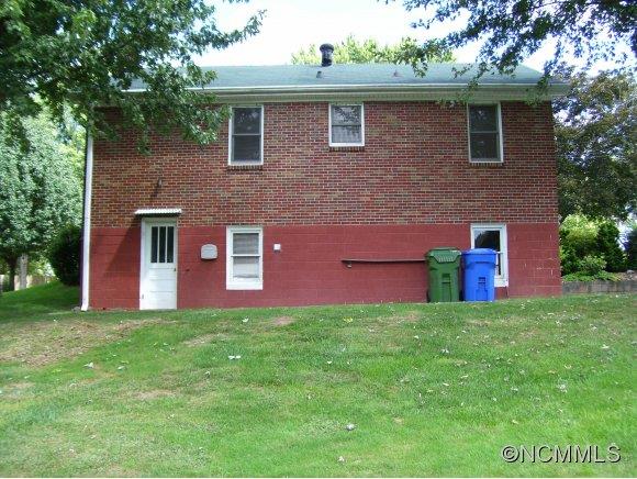 56 Rash Road Asheville, NC 28806 - Photo 3 of 18 Gallery Image 3