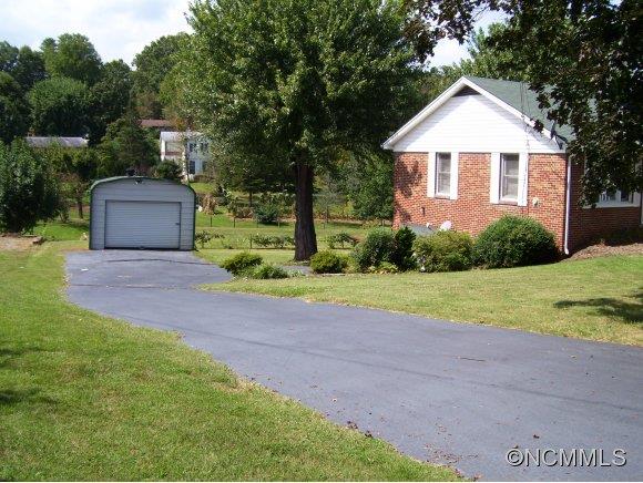56 Rash Road Asheville, NC 28806 - Photo 4 of 18 Gallery Image 4