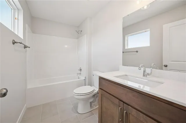 $653,950 | 903 Reed Drive, Raymore, MO 64083