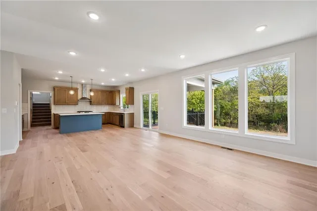 $653,950 | 903 Reed Drive, Raymore, MO 64083