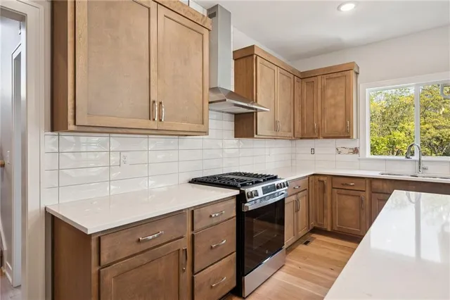 $653,950 | 903 Reed Drive, Raymore, MO 64083