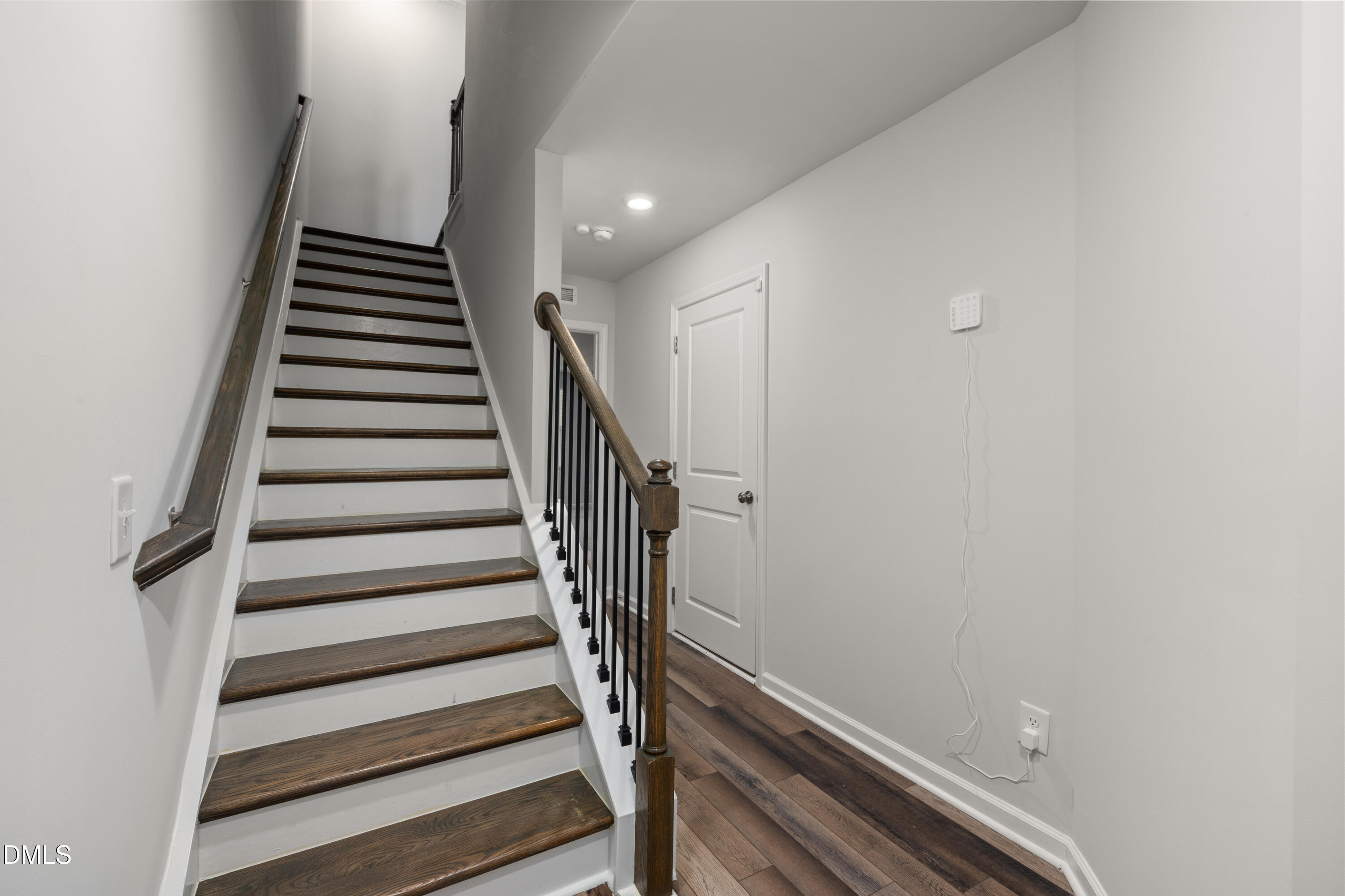 2524 Laurel Valley Way Raleigh, NC 27604 - Photo 6 of 12 a view of entryway