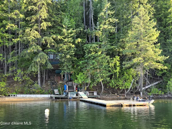 $524,900 | 17914 Spirit Lake Drive, Spirit Lake, ID 83869
