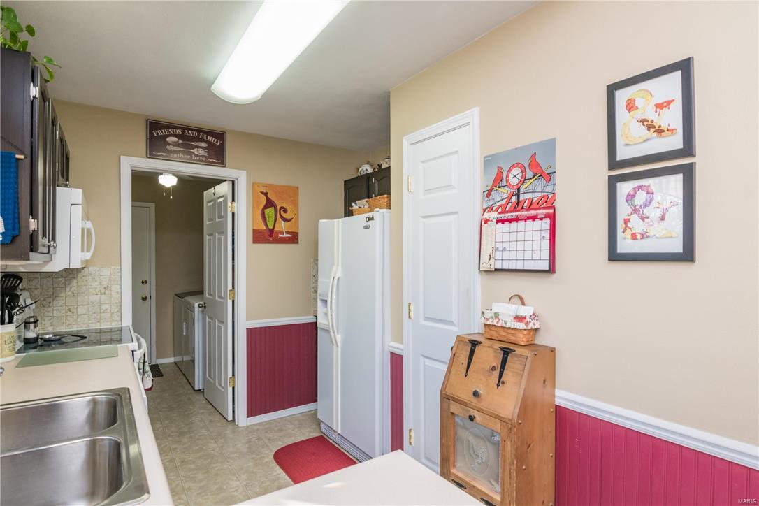 34 Innsbruck Lane Shiloh, IL 62221 - Photo 8 of 27 Gallery Image 8