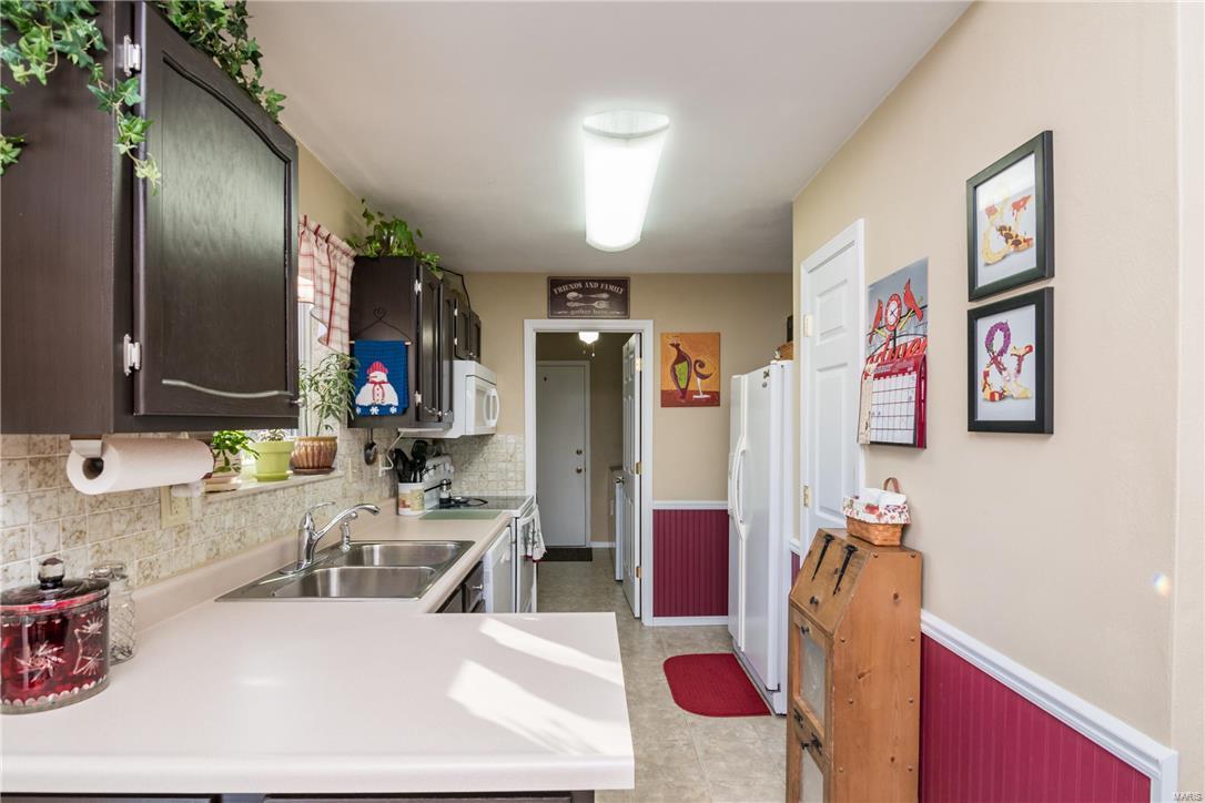 34 Innsbruck Lane Shiloh, IL 62221 - Photo 9 of 27 Gallery Image 9