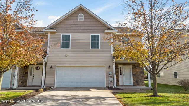 $374,000 | 192 Shadow Wood Circle, Archbald, PA 18403