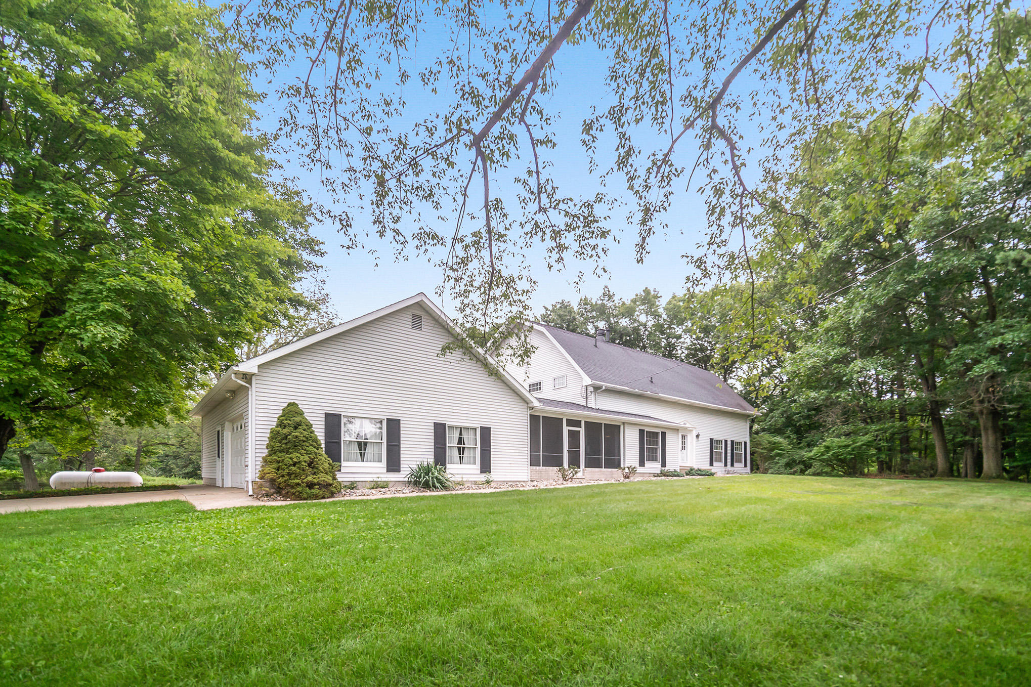 9511 Springport Road Parma, MI 49269 - Photo 1 of 36 1