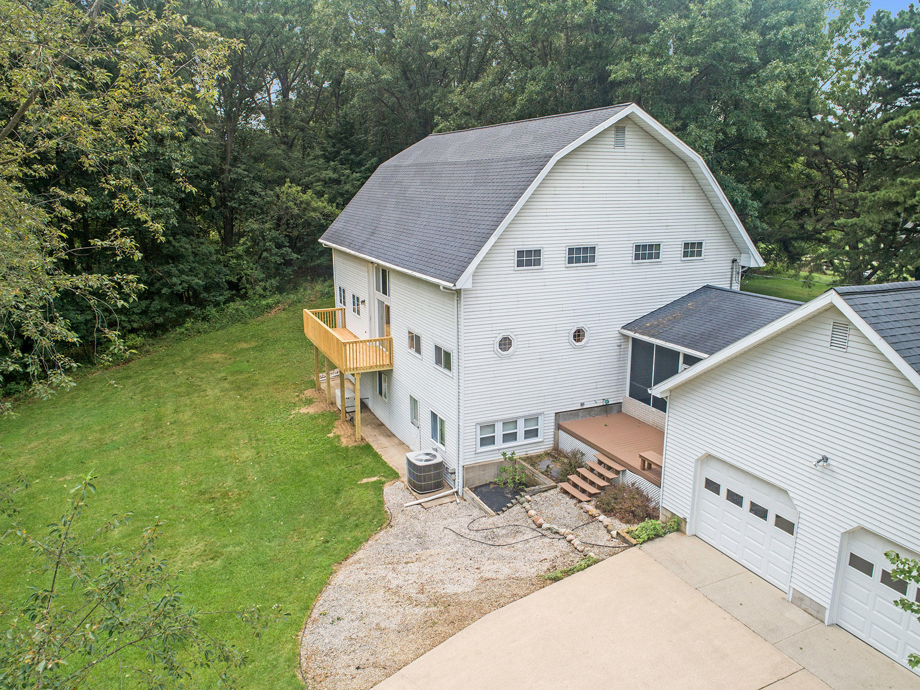 9511 Springport Road Parma, MI 49269 - Photo 4 of 36 4