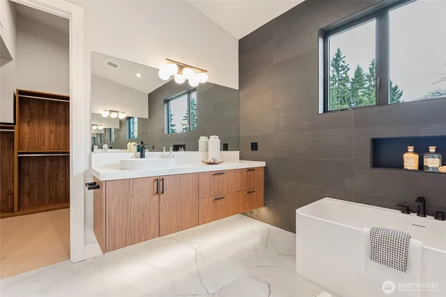 $3,998,000 | 2423 129th Avenue Southeast, Bellevue, WA 98005