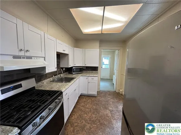 $1,495 | 222 Clearfield Street, Freemansburg, PA 18017