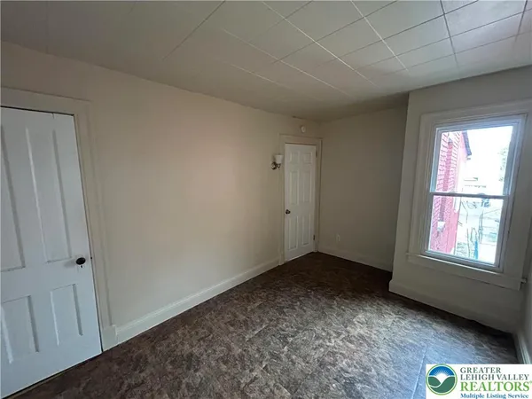 $1,495 | 222 Clearfield Street, Freemansburg, PA 18017