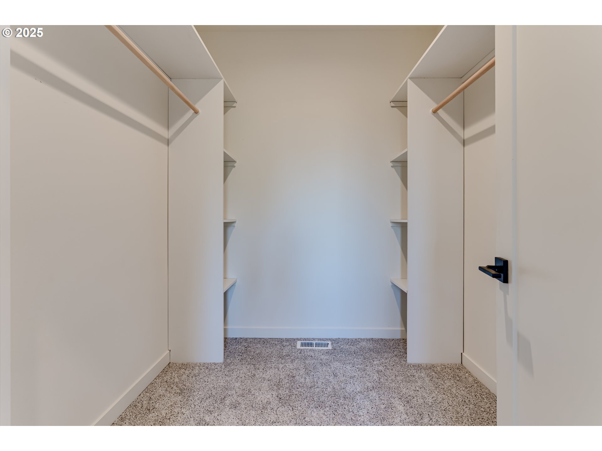 2240 West 25th Place Eugene, OR 97405 - Photo 32 of 48