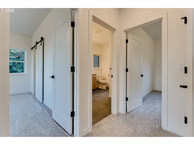 $1,095,000 | 2240 West 25th Place, Eugene, OR 97405