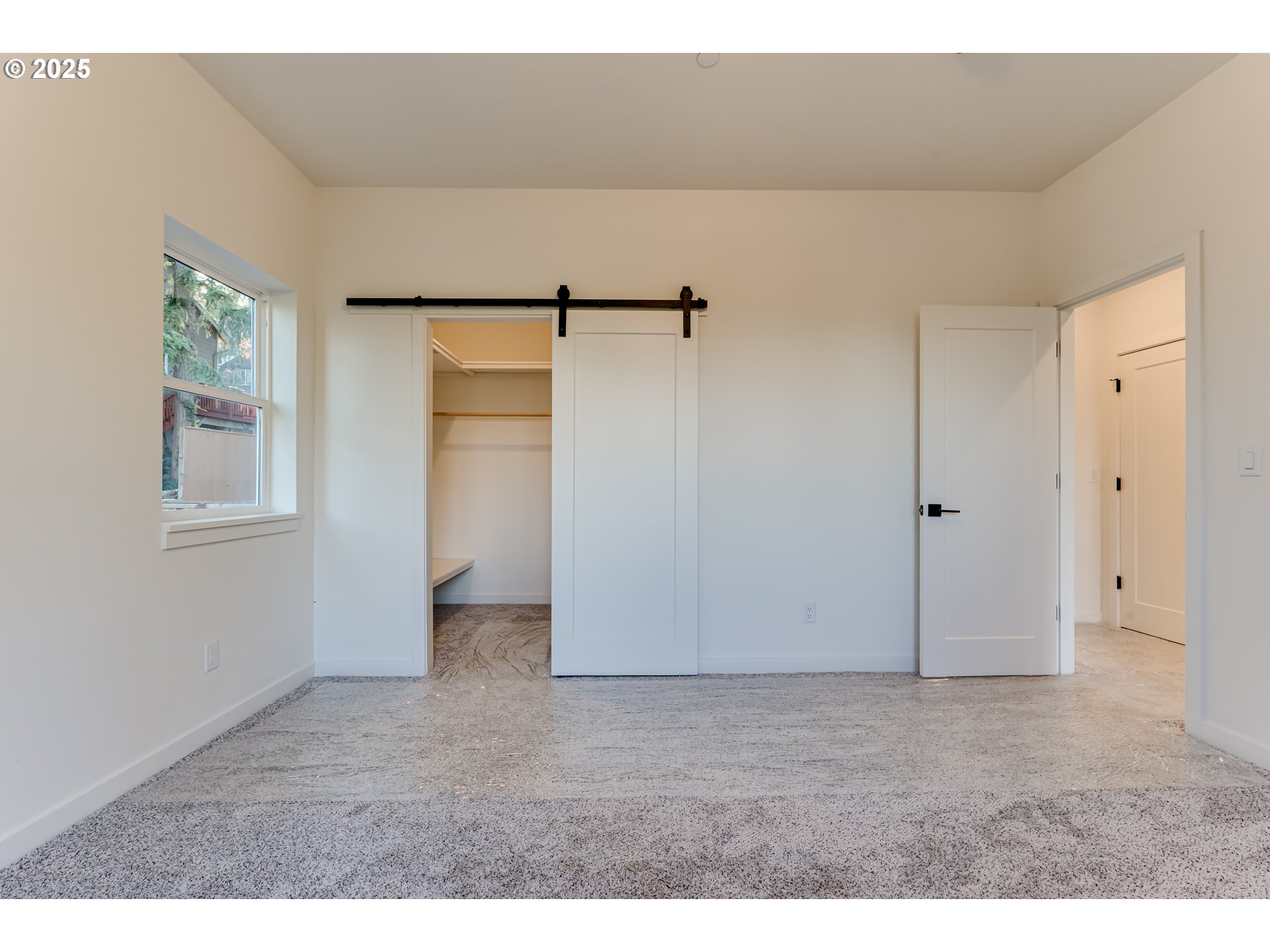 2240 West 25th Place Eugene, OR 97405 - Photo 36 of 48 a view of an empty room with a window