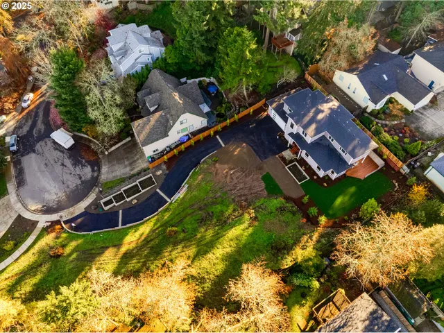 $1,095,000 | 2240 West 25th Place, Eugene, OR 97405