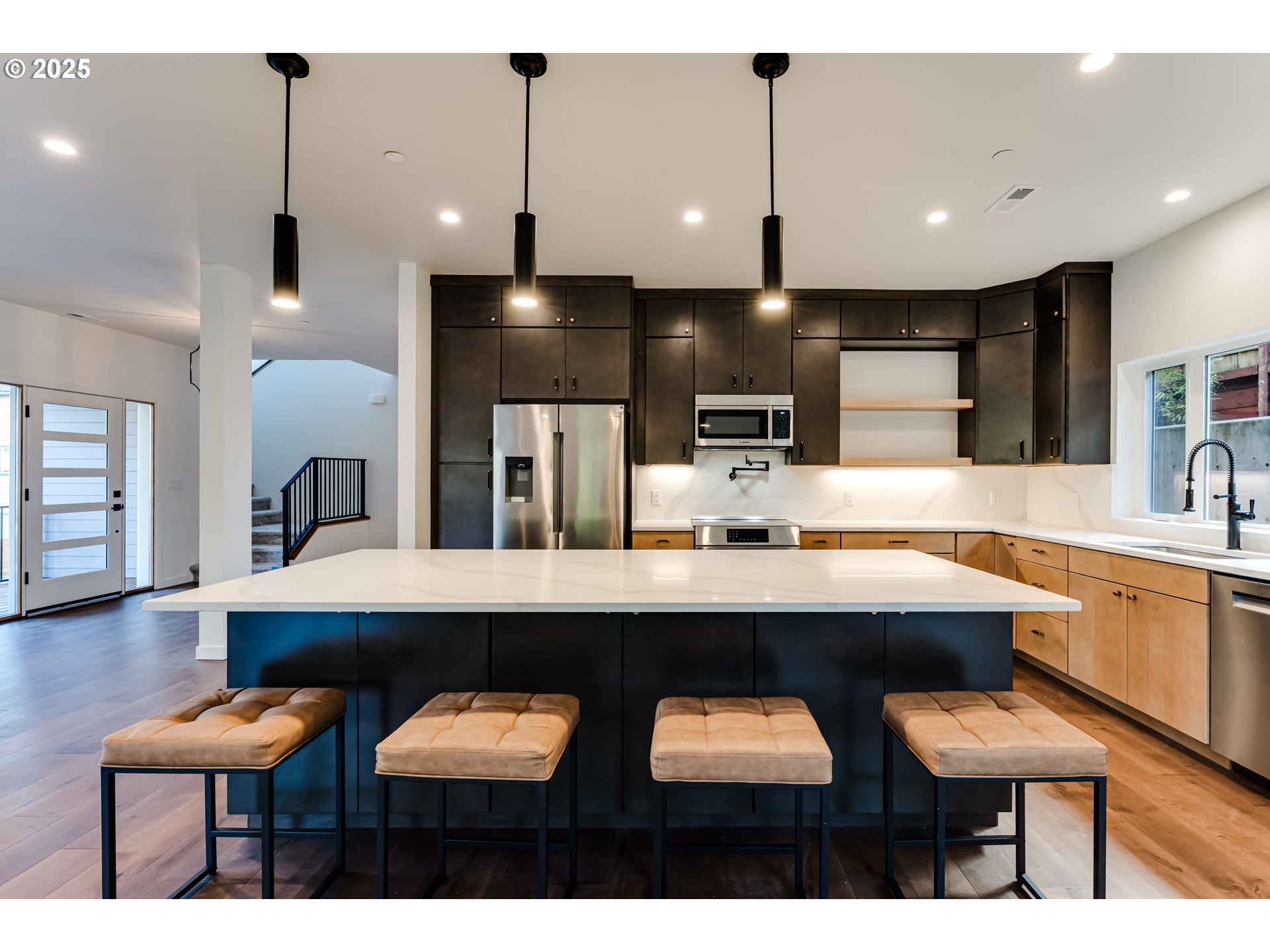 2240 West 25th Place Eugene, OR 97405 - Photo 9 of 48