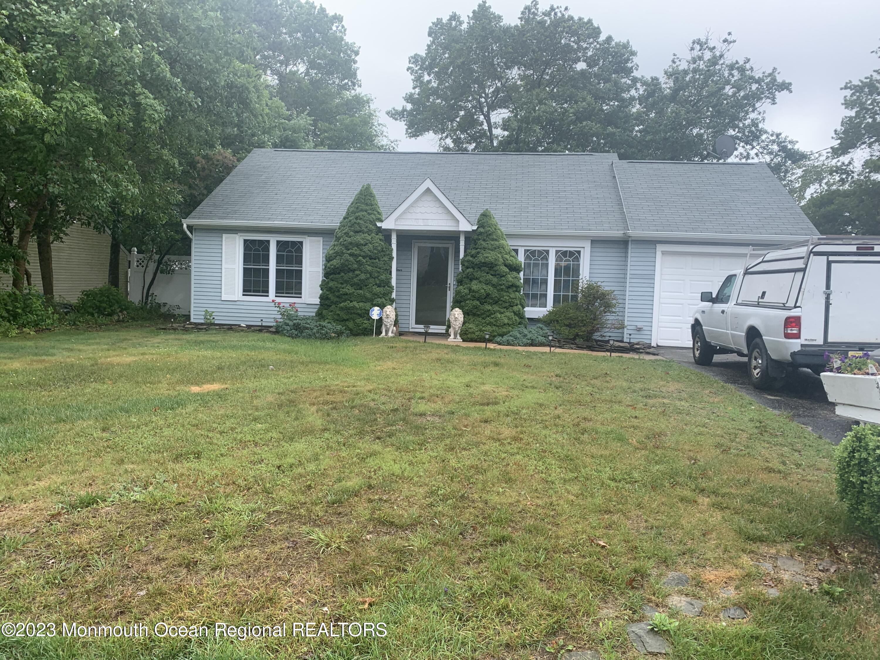 144 Skipper Road Manahawkin, NJ 08050 - Photo 5 of 25 IMG_5283 (1)