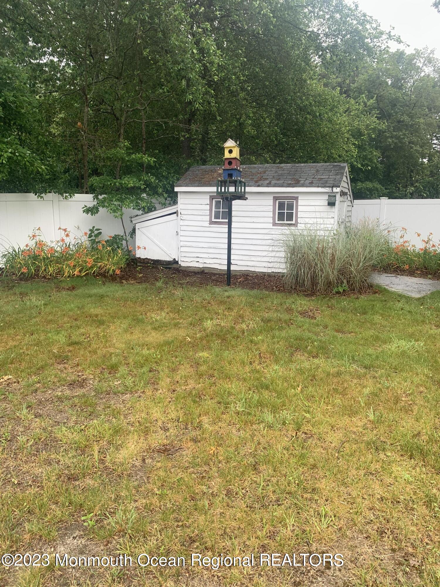 144 Skipper Road Manahawkin, NJ 08050 - Photo 6 of 25 IMG_5279 (1)