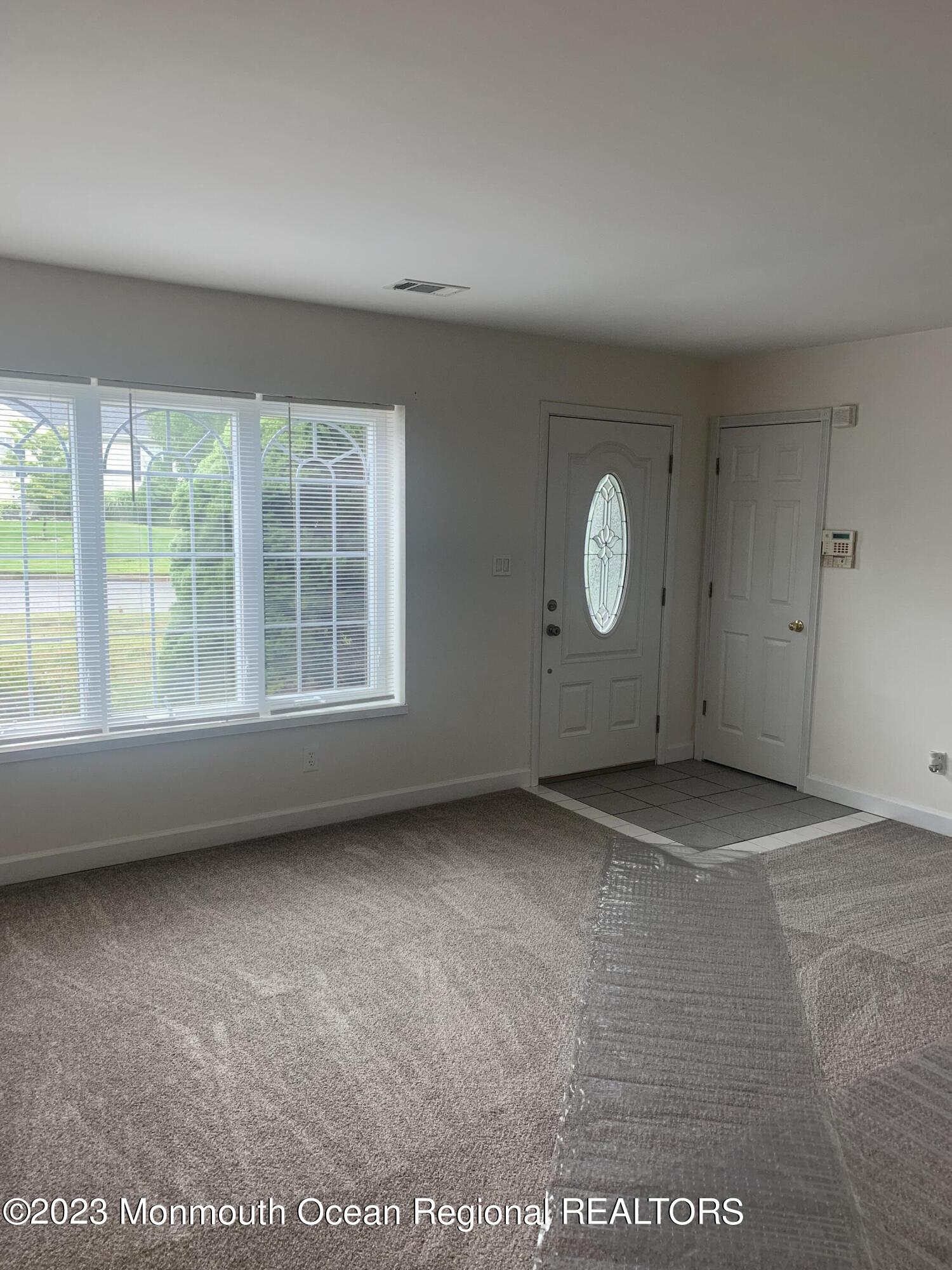 144 Skipper Road Manahawkin, NJ 08050 - Photo 8 of 25 IMG_5267 (1)