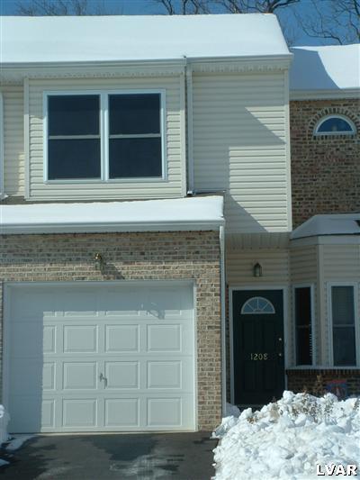 1208 Old Gate Road Northampton, PA 18067 - Photo 1 of 13 Gallery Image 1