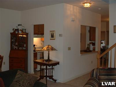 1208 Old Gate Road Northampton, PA 18067 - Photo 4 of 13 Gallery Image 4