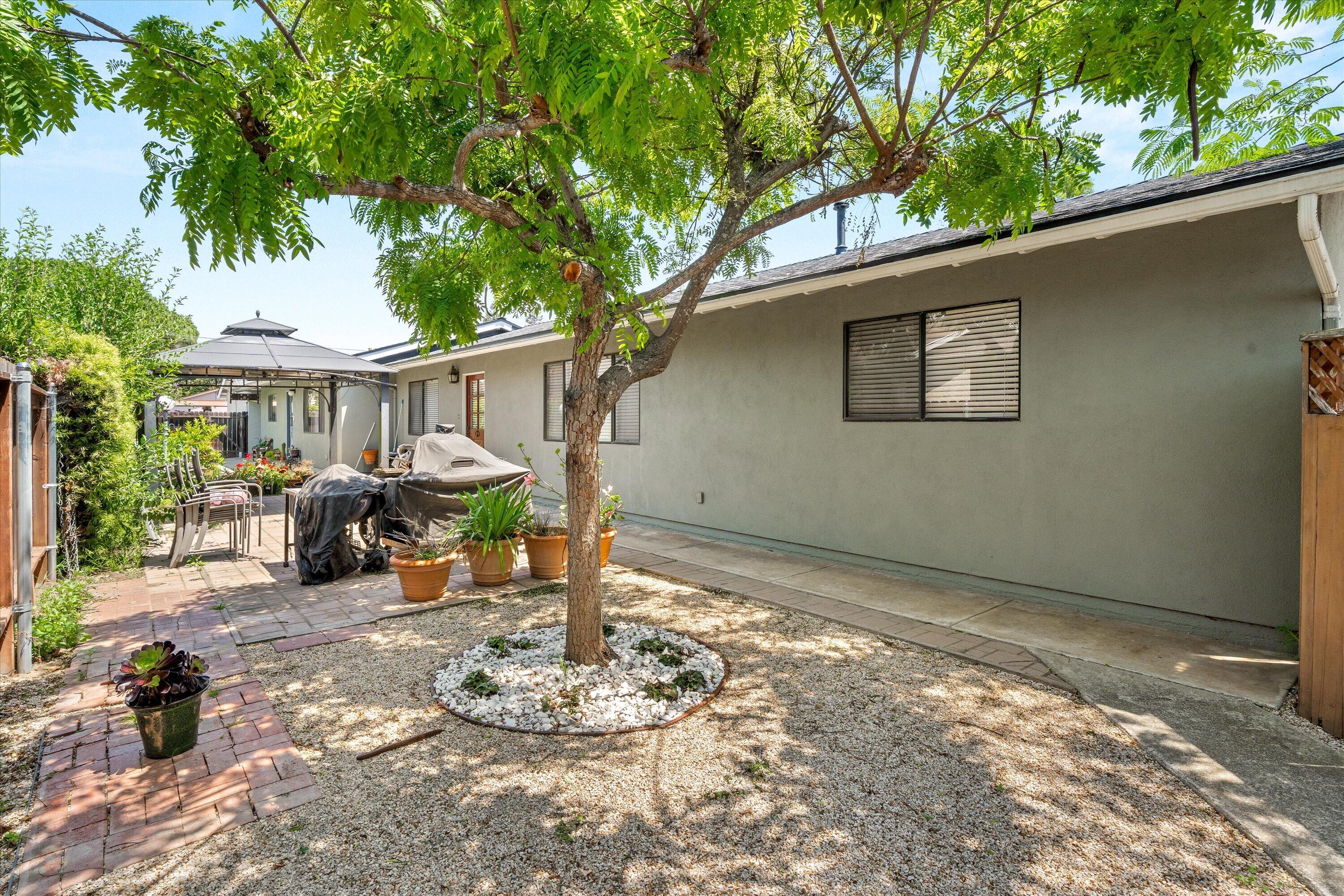 1218 Chino Street Santa Barbara, CA 93101 - Photo 10 of 19 18-1218 Chino St - 18