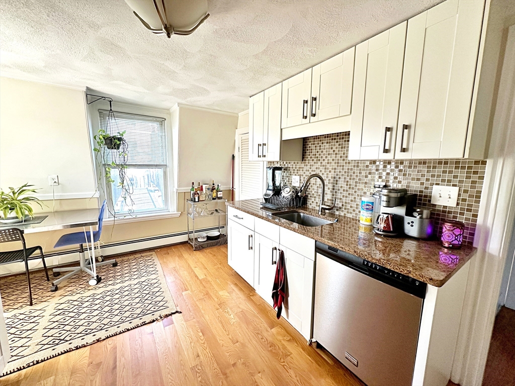 242 Princeton Street, Unit 3 Boston, MA 02128 - Photo 5 of 12