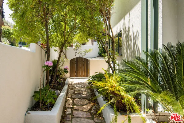 $10,000 | 1975 Micheltorena Street, Los Angeles, CA 90039
