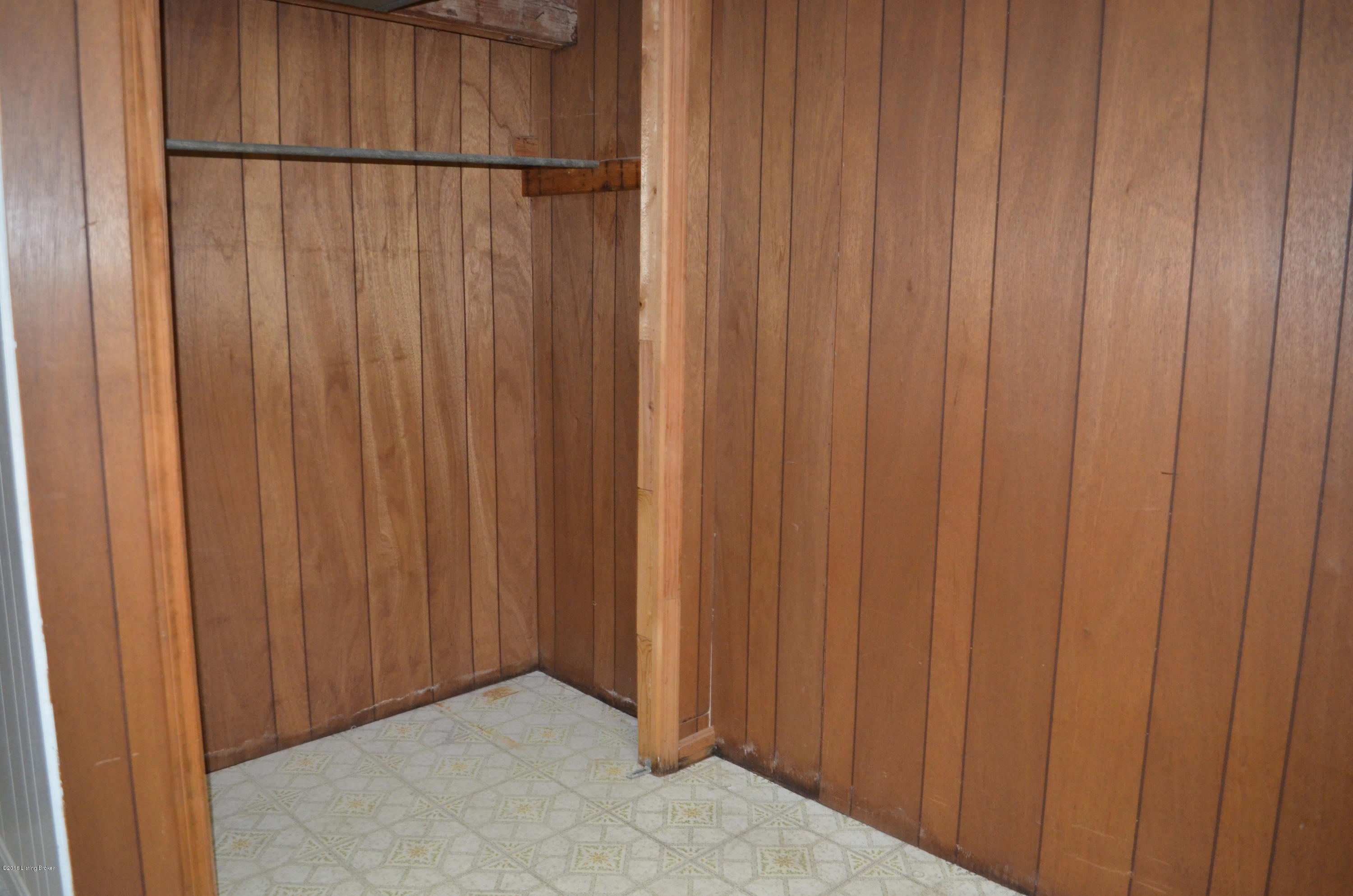 565 Blossom Road Hillview, KY 40229 - Photo 18 of 19 DSC_0233