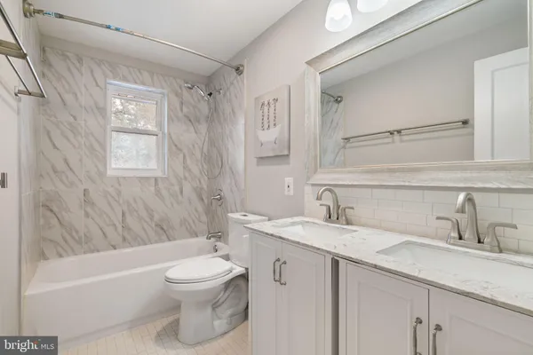 $3,600 | 3903 Whispering Lane, Falls Church, VA 22041