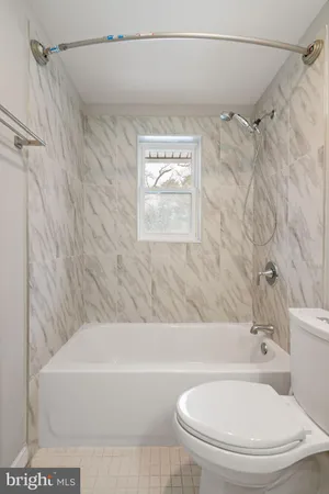 $3,600 | 3903 Whispering Lane, Falls Church, VA 22041