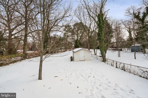 $3,600 | 3903 Whispering Lane, Falls Church, VA 22041