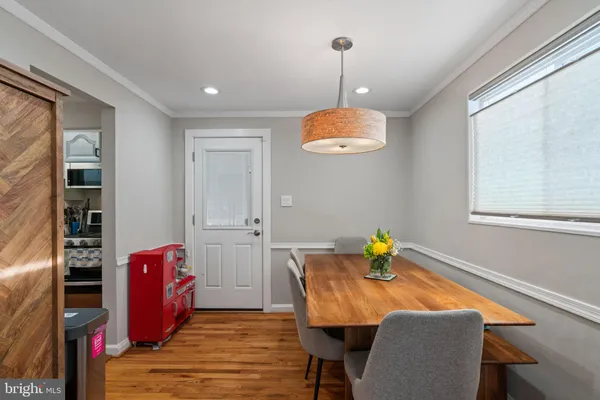 $3,600 | 3903 Whispering Lane, Falls Church, VA 22041