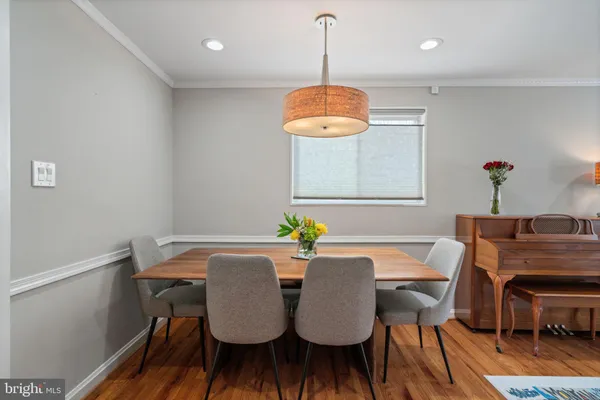 $3,600 | 3903 Whispering Lane, Falls Church, VA 22041