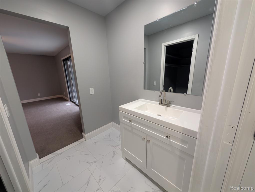 6353 Perry Road Grand Blanc, MI 48439 - Photo 37 of 61