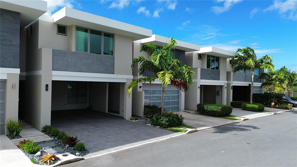 Urb Riviera Urb Riviera Riviera Court Bayamon, PR 00959 - Photo 1 of 1