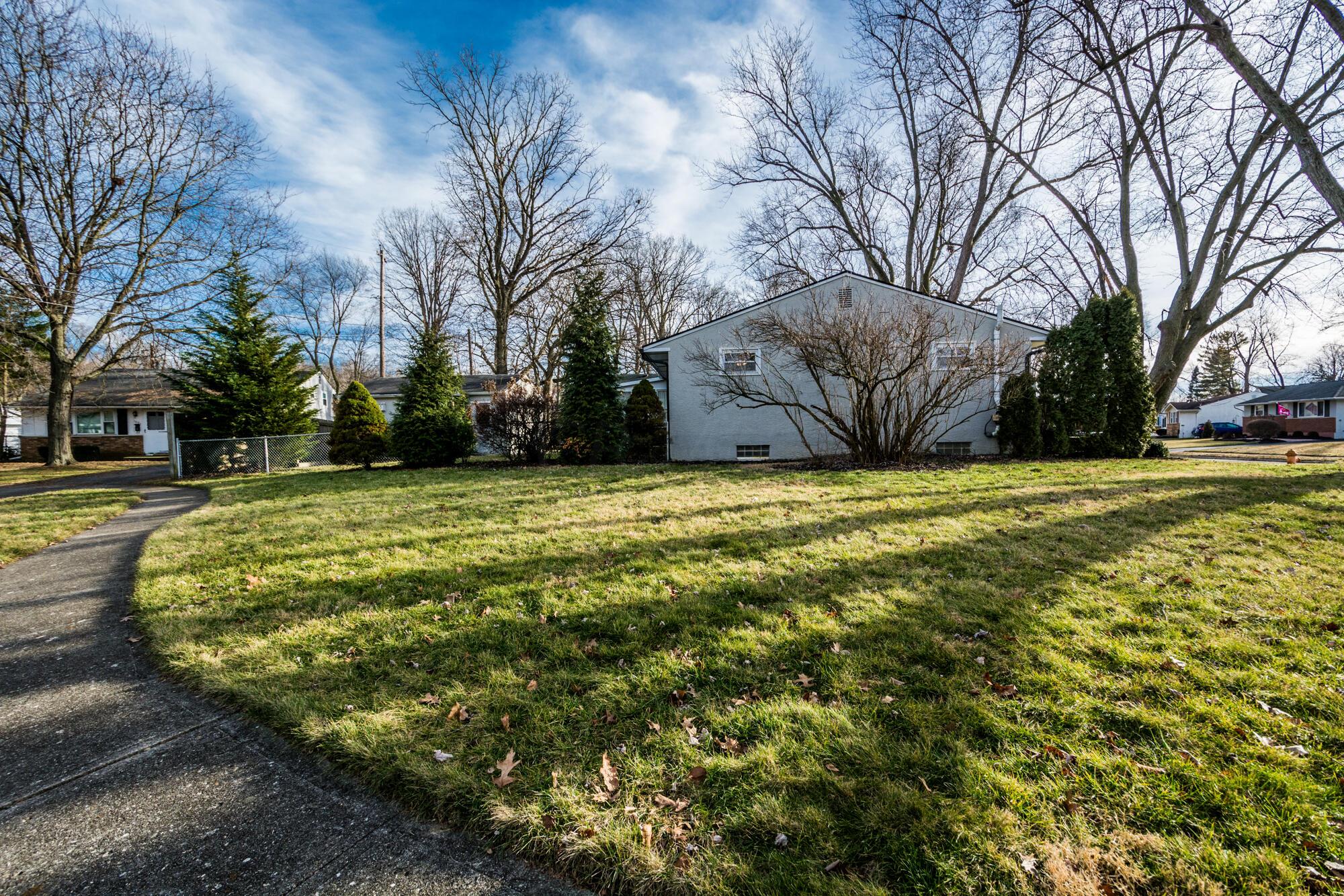 5296 Roche Place Columbus, OH 43229 - Photo 27 of 29 Corner Lot, side yard