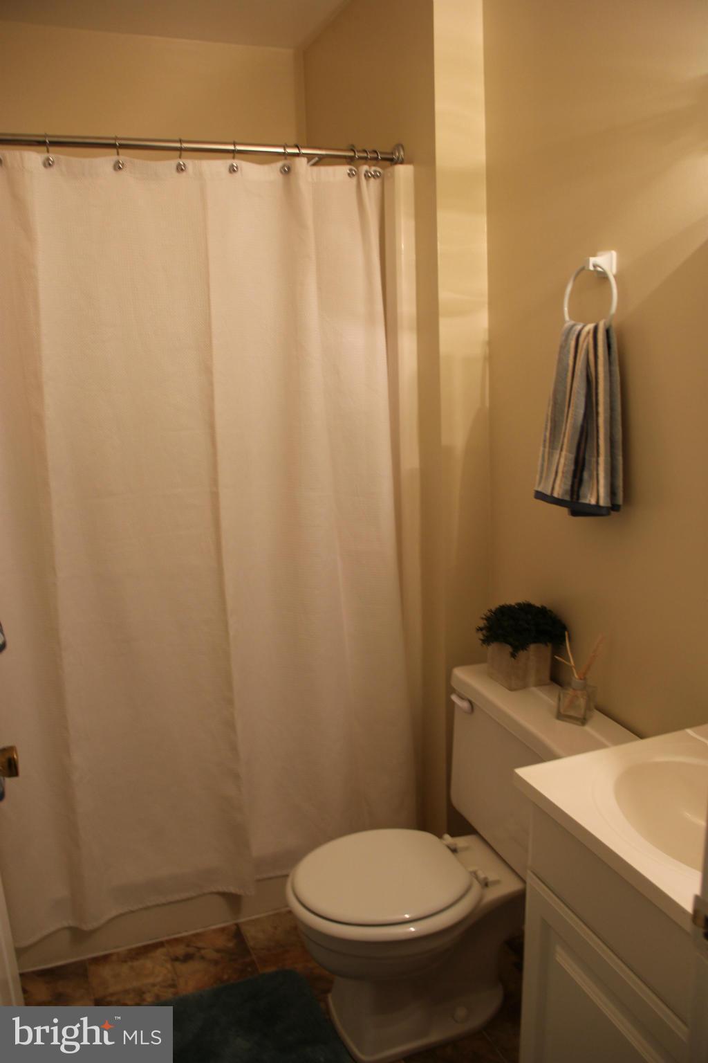 2530 Vineyard Lane Crofton, MD 21114 - Photo 13 of 26 Bath (Master)