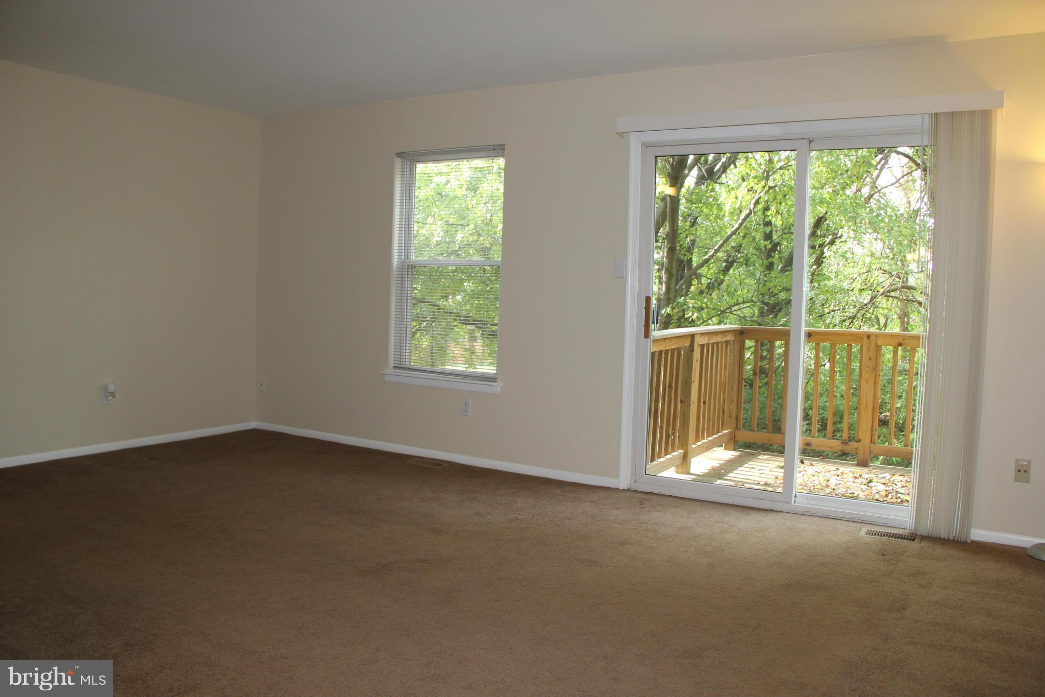 2530 Vineyard Lane Crofton, MD 21114 - Photo 9 of 26 Living Room