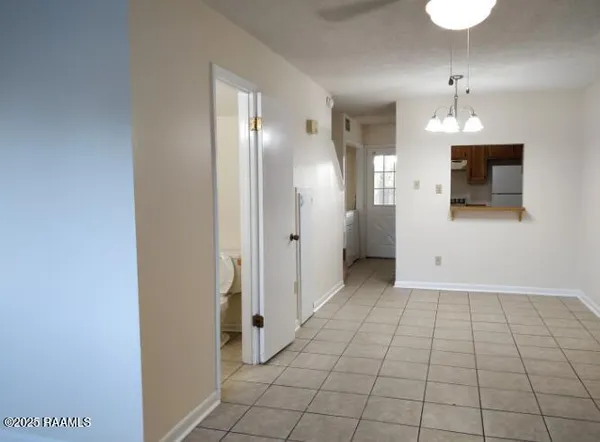 $995 | 502 Chemin Metairie Road, Unit B, Youngsville, LA 70592