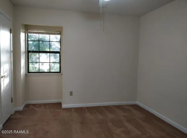 $995 | 502 Chemin Metairie Road, Unit B, Youngsville, LA 70592
