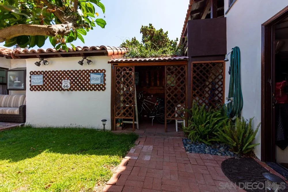 428 G Avenue Coronado, CA 92118 - Photo 12 of 18 a view of a garage